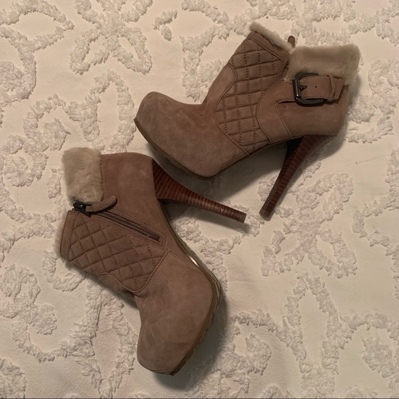 Like New! Guess Booties with Faux Fur - Picture 10 of 12